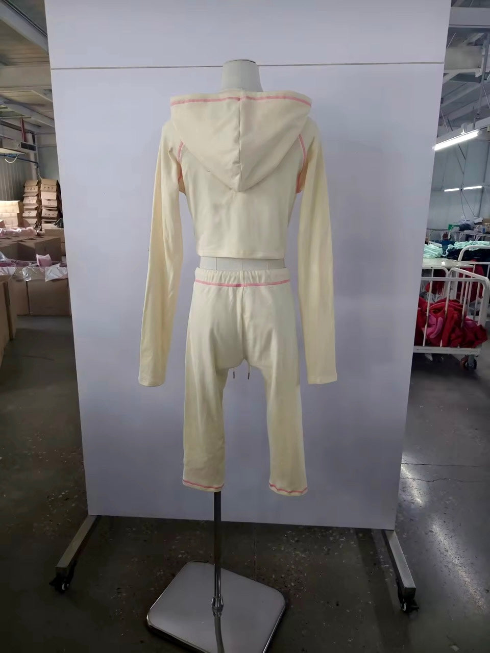 MISS FOREIGN CAPRI SET